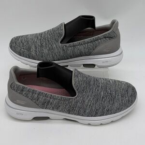 Skechers Shoes Womens SZ 11 GO Walk 5 Sporty Slip On Sneakers 15903W Gray Fabric